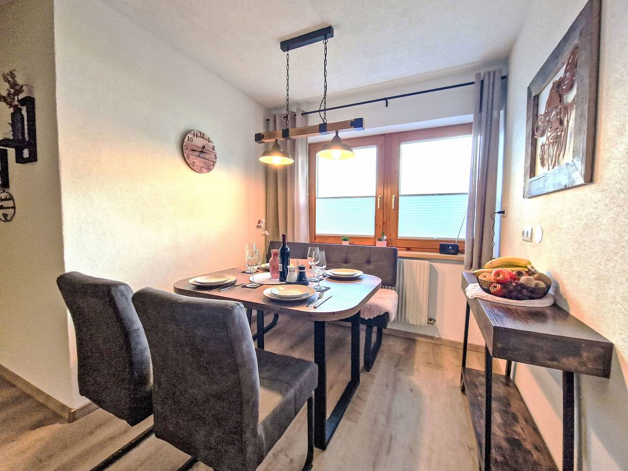 Ganze Wohnung, August in Tuxer Alpen, Schlitters