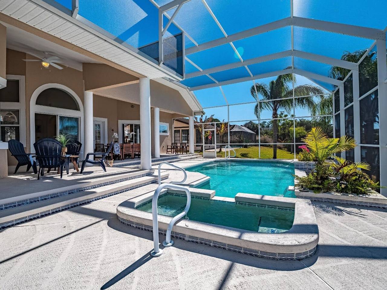 Vacation Rental for 10 Guests in Palm Coast, Florida