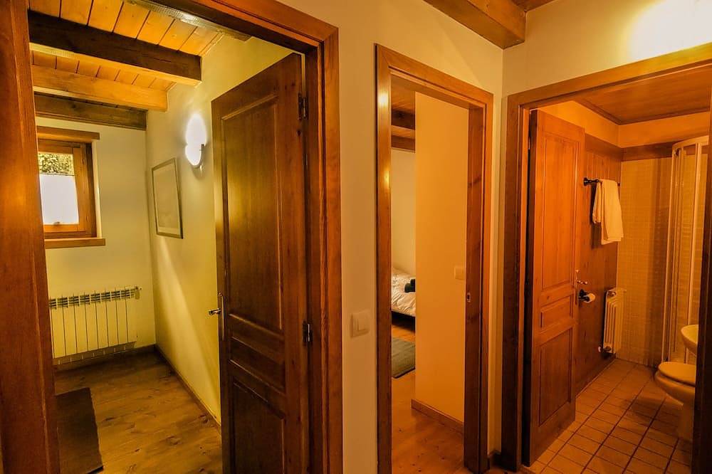 Entire apartment, Apartment Ideal For Families in es Bòrdes, Catalan Pyrenees