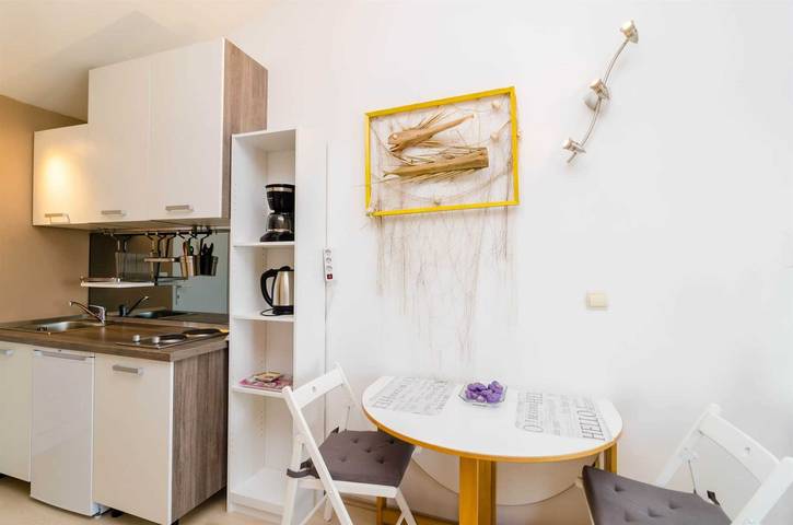 Entire apartment, Plavac Mali studio with balcony and sea view in Dubrovnik, Grad Dubrovnik