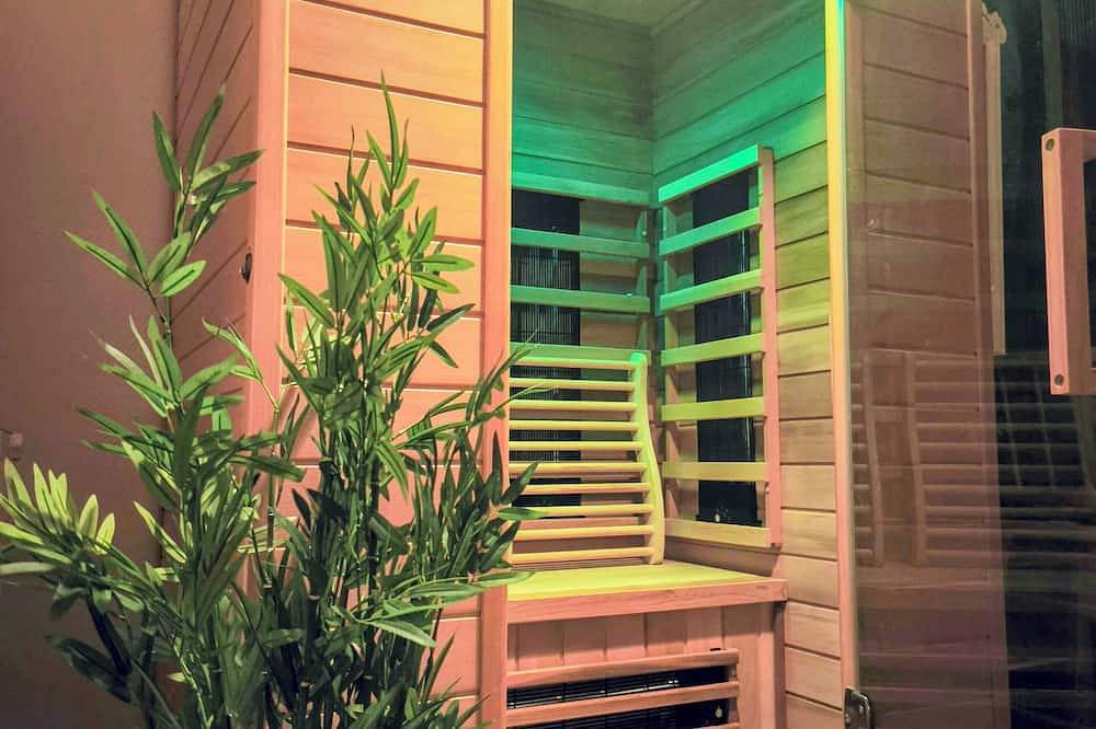 Le Roosevelt, self-catering cottage with sauna and restaurant (Cave 204) in Château-Thierry, Aisne