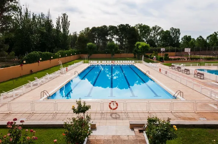 Hôtel pour 10 personnes, avec jardin et terrasse - 1