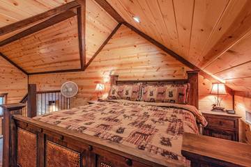 Log Cabin for 20 Guests in Broken Bow, Broken Bow Lake, Picture 1