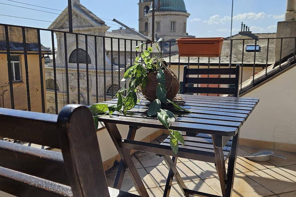 Entire apartment, The Attic of Vico Mandorla in Savona (City), Savona