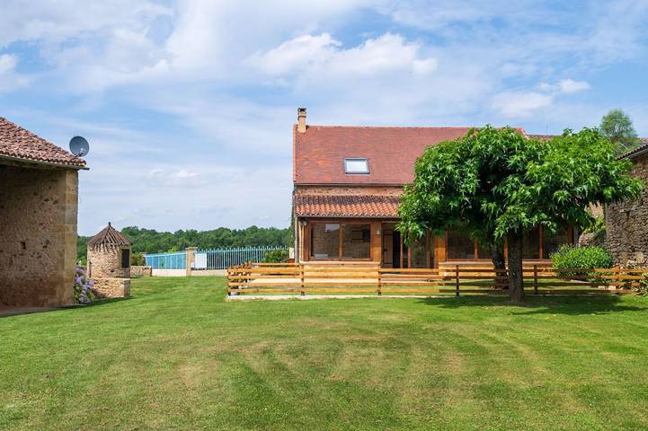 Location de vacances pour 6 personnes, avec Balcon et Piscine à Saint-Romain-de-Monpazier