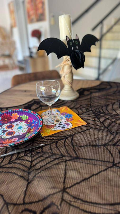 Location de vacances pour 12 personnes, avec jardin et piscine à Saint-Étienne-du-Grès - 4