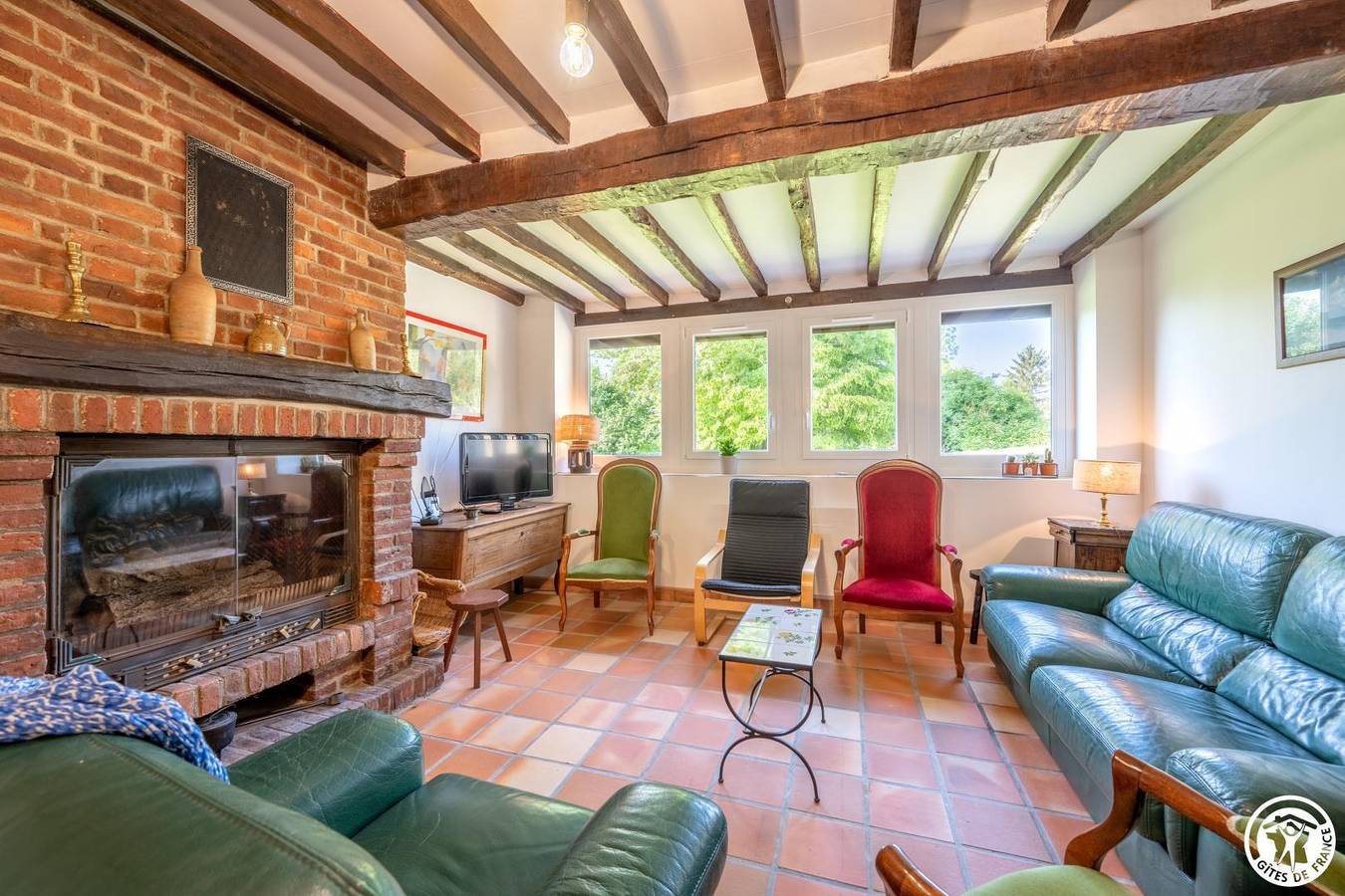 Gîte de charme avec parking, TV, jardin et Internet - 300m de Froissy in Froissy, Oise
