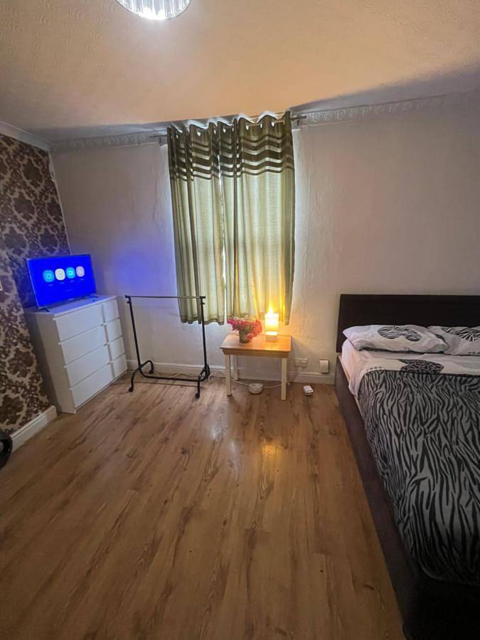 Station Lodge in Leeds, West Yorkshire