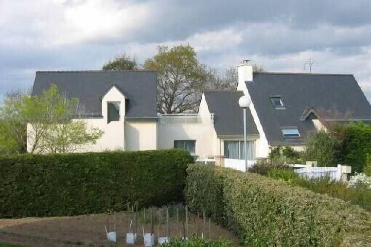 Gîte pour 3 personnes, avec Balcon et Jardin dans Plage de Beg Lann