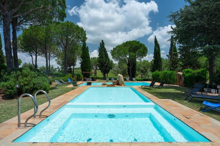 Villa pour 12 personnes, avec Balcon et Jacuzzi ainsi que Terrasse et Jardin à Grosseto - 3