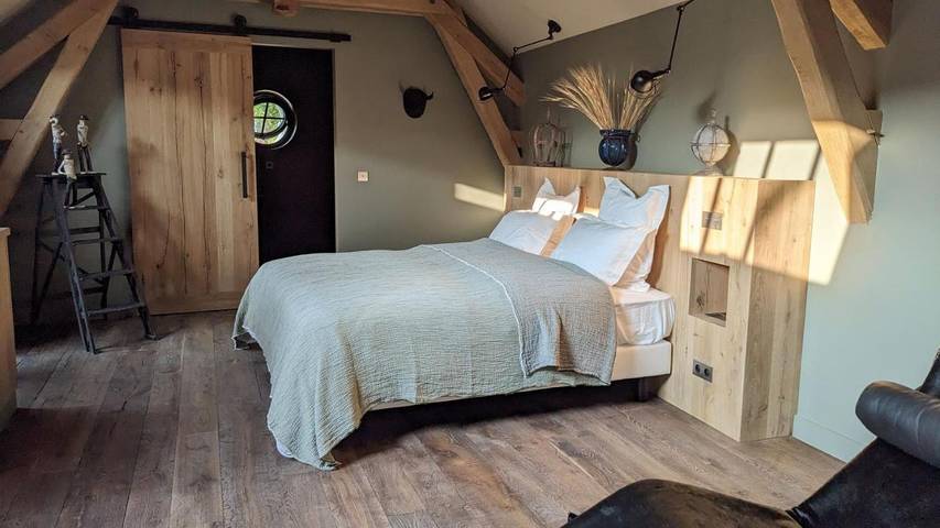 Maison d’hôte pour 2 personnes, avec piscine et vue ainsi que sauna et jardin dans Yvelines - 2