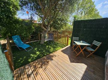 Gîte pour 3 personnes, avec jacuzzi ainsi que jardin et terrasse à Mireval
