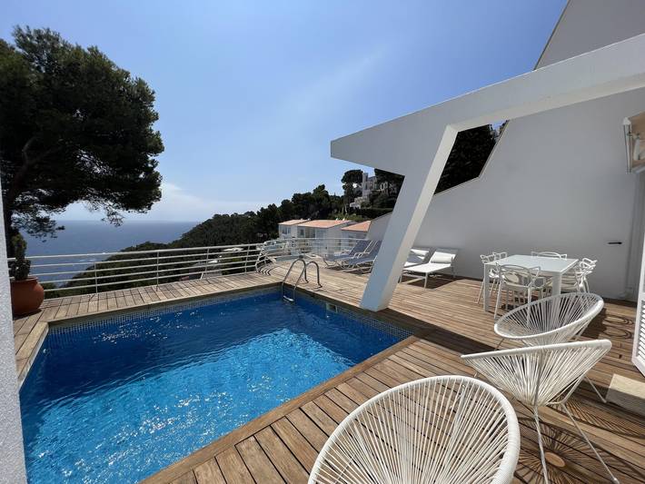 Casa rural con piscina para 6 personas, con terraza y vistas al mar en la Costa Brava - 2