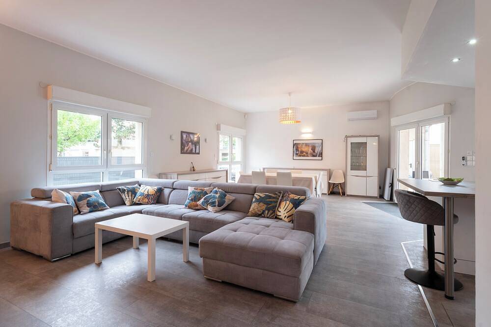 Le Château Jeannot - Rock in Share in Thionville, Moselle