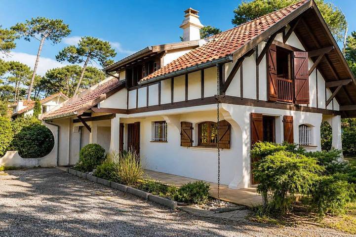 Location de vacances pour 10 personnes, avec jardin dans Plage des Bourdaines