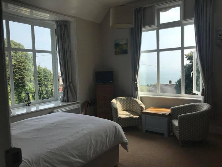 Bed and breakfast for 2 people on the Isle of Wight