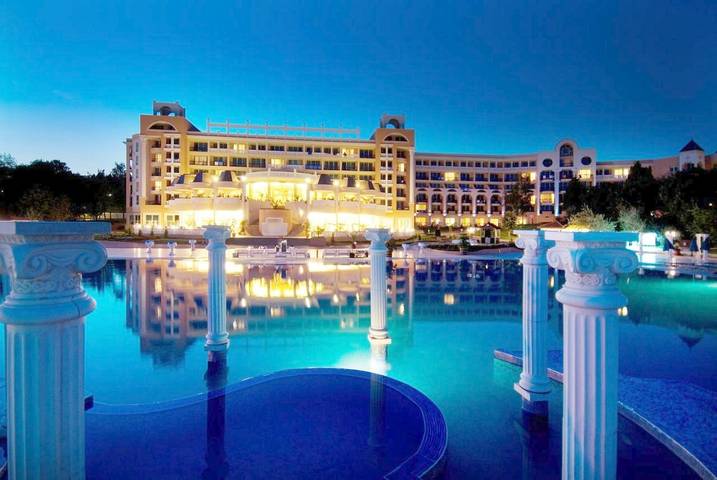Resort für 3 Personen, mit Pool und Garten sowie Ausblick und Kinderpool - 1