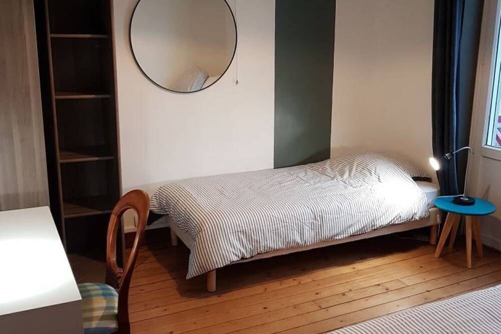 Villa Azious, 10 persons, beach side in Wimereux with parking possibility in Wimereux, Boulogne-sur-Mer region