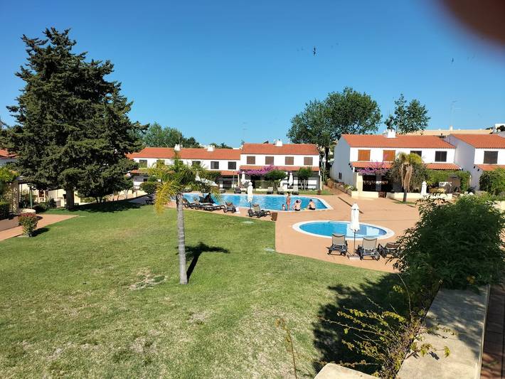 V2 Vilar Jardim Piscina wifi in Quarteira, Faro Distrikt