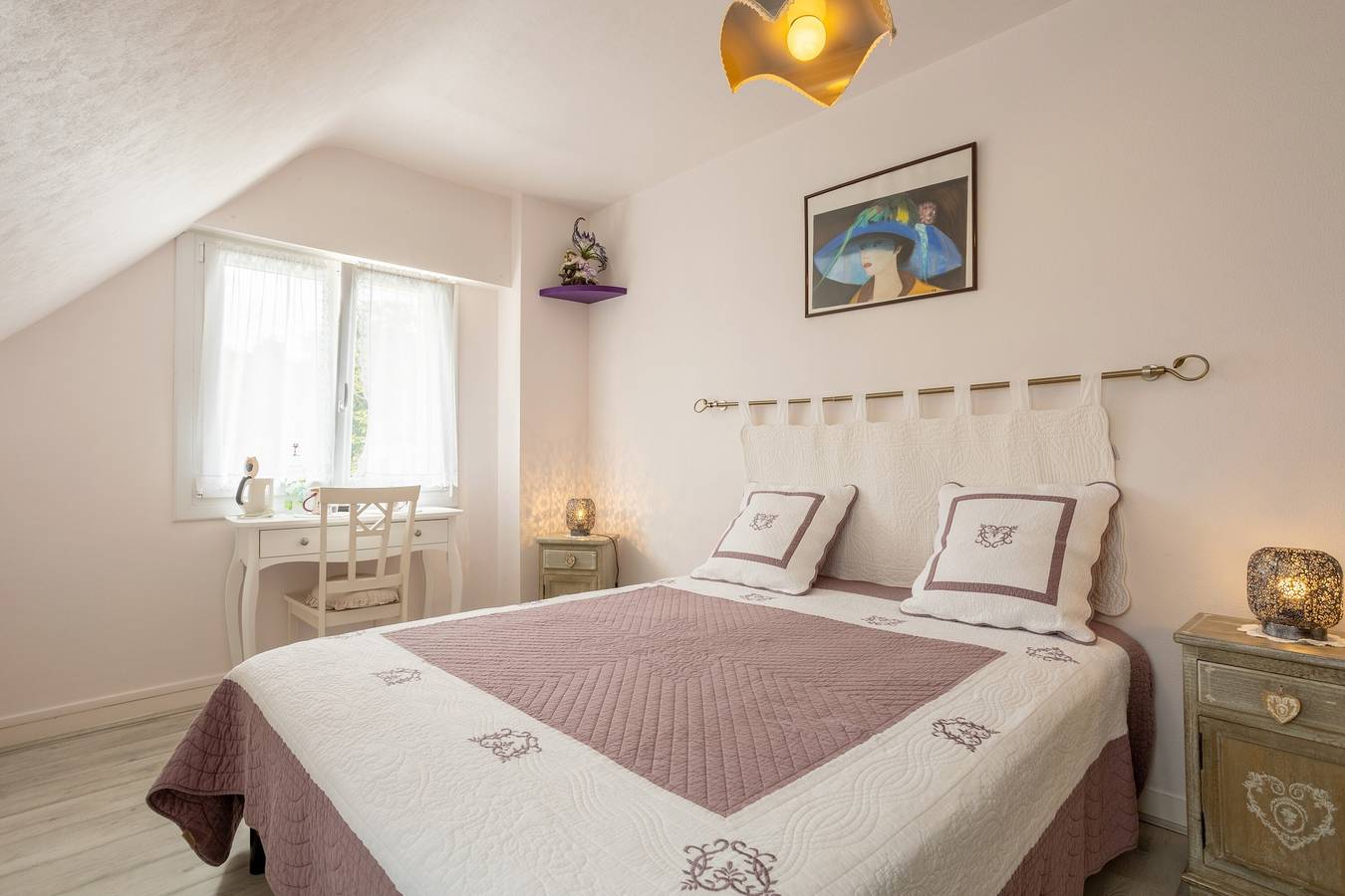 Chambre d’hôtes « Chez Coco - Chambre Prune » avec jardin commun et Wi-Fi in Trégunc, Côte de Cornouaille
