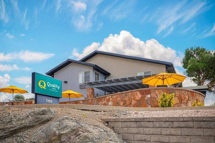 Hotel für 2 Personen, mit Pool und Terrasse - 1