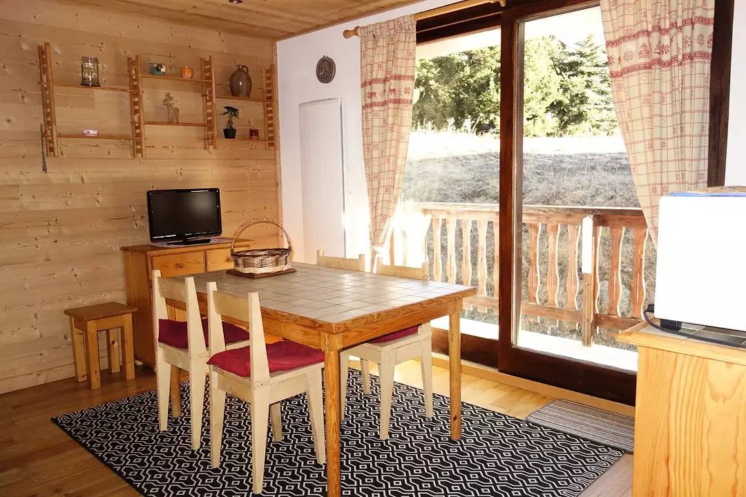 Entire studio, Apartment Alpe D'Huez Centre Staiton in Huez, Écrins National Park