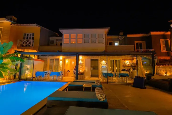 Hotel para 2 personas, con piscina además de vistas y jardín, Se admiten mascotas - 1