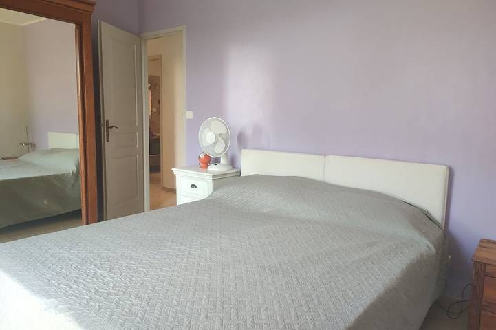 Location de vacances pour 10 personnes, avec jardin ainsi que jacuzzi et terrasse à Callas - 4