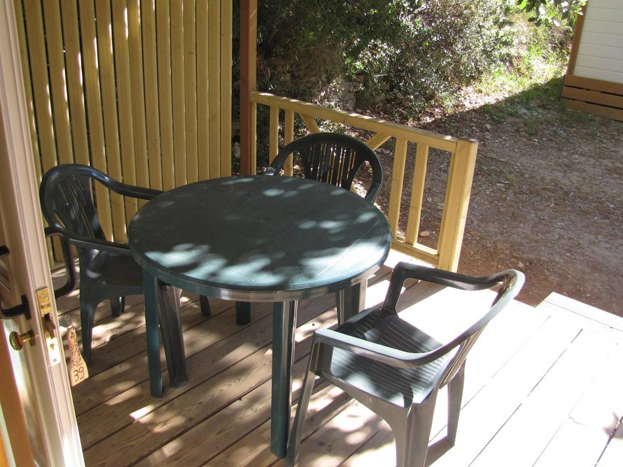 Gemütliches Chalet mit Terrasse in Vogüé in Vogüé, Ardèche