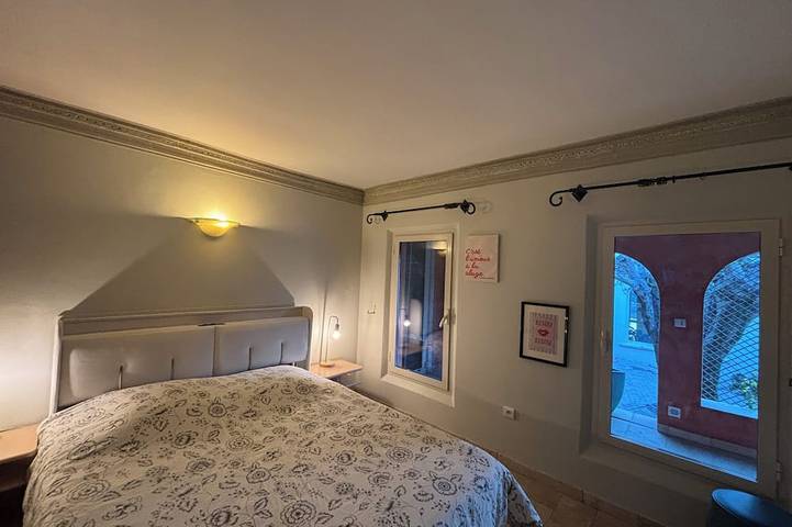 Appartement entier, Escapade entre Mer et Montagne in Saint-Martin-du-Var, Côte méditerranéenne (France)