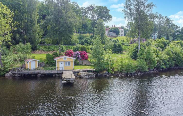 Hel semesterlägenhet, Lägenhet för 5 Personer med sjöutsikt in Ingared, Alingsås region