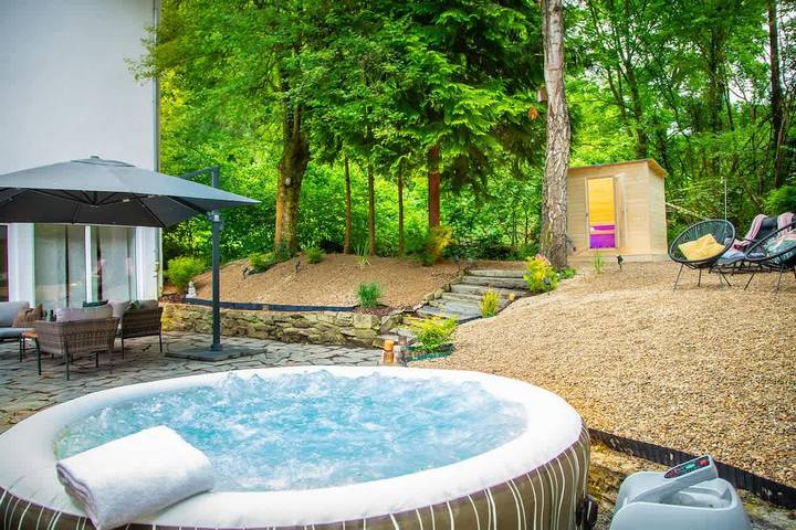 Location de vacances pour 20 personnes, avec jacuzzi ainsi que sauna et jardin, adapté aux familles à Bendorf - 2