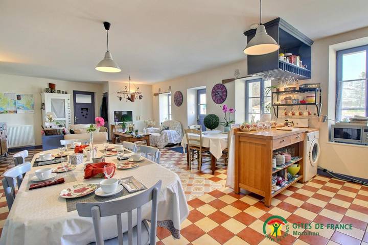 Casa de huéspedes para 8 personas, con terraza y jardín - 1
