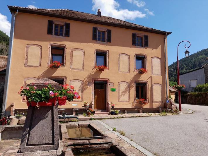 Cottage pour 3 personnes, avec terrasse et vue, animaux acceptés dans Raon-lès-Leau