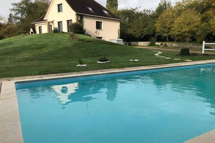 Gîte pour 7 personnes, avec terrasse et jardin