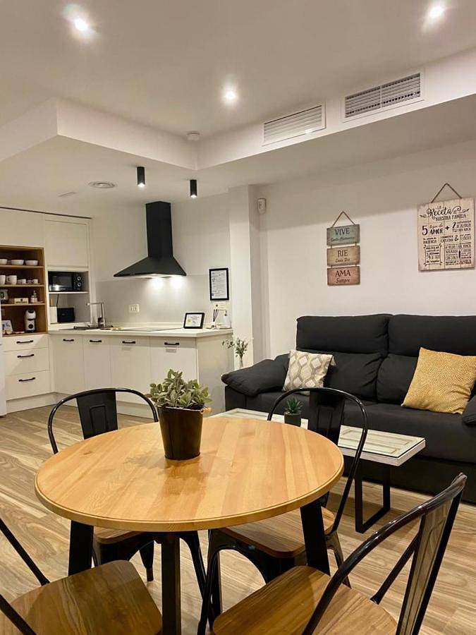 Ferienwohnung für 4 Personen, mit Ausblick und Balkon - 1