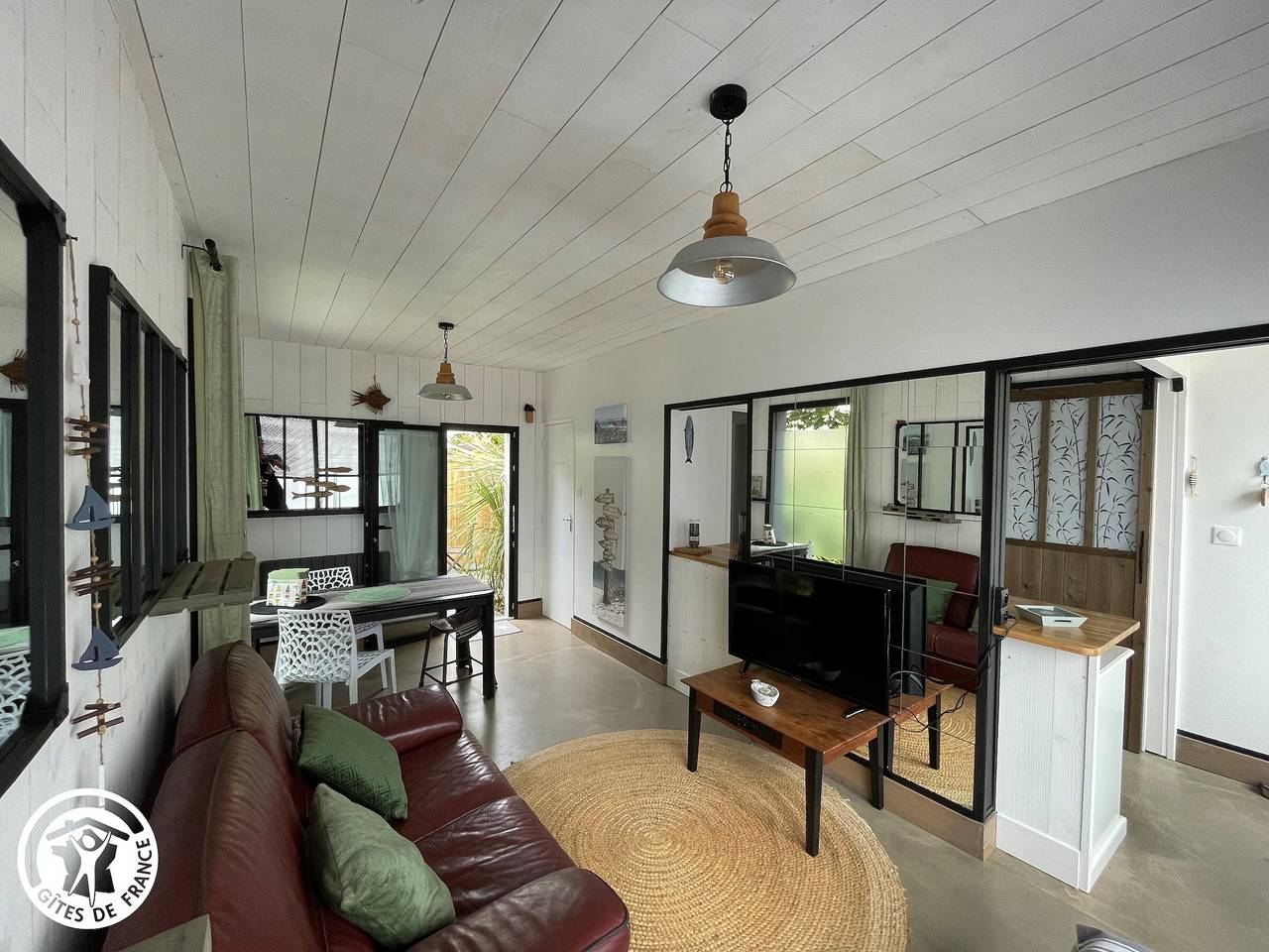 Renovated house near beach with private courtyard, bikes and baby equipment in Les Sables-d'Olonne, Vendée
