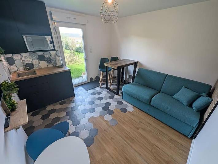 Gîte pour 2 personnes, avec jardin à Neuilly-le-Réal