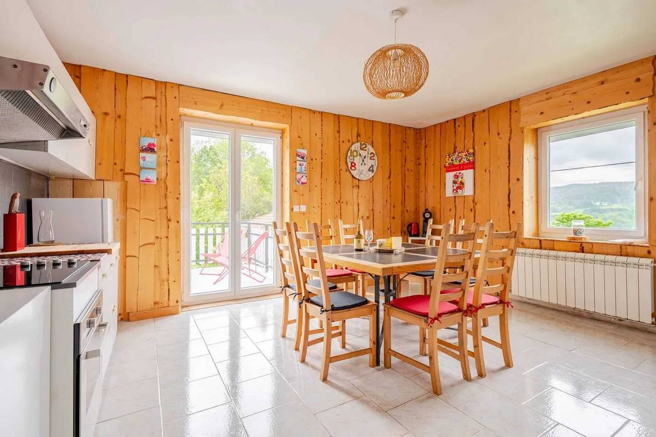 Gemütliches Haus mit Kamin in Hauts-de-Bienne in Regionaler Naturpark Hochjura