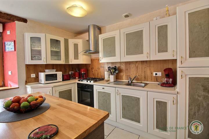 Gîte pour 5 personnes, avec Terrasse et Jardin à Plourivo - 4