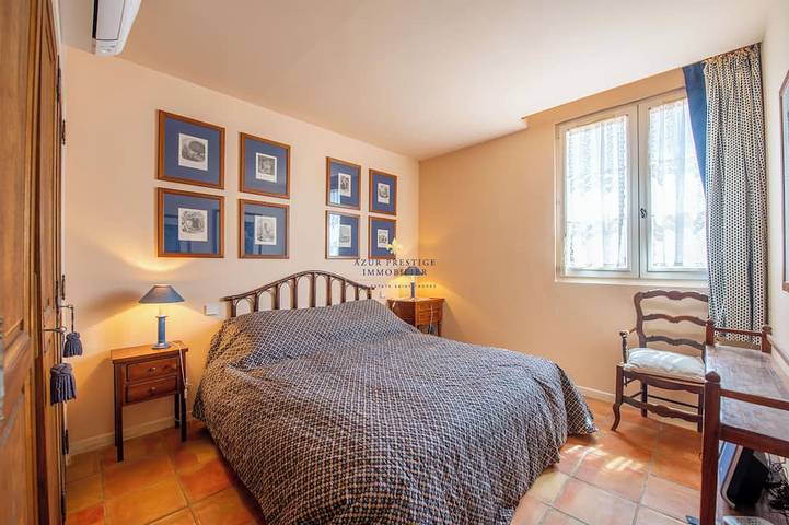 Gîte pour 4 personnes, avec terrasse dans Port de Saint Tropez - 2