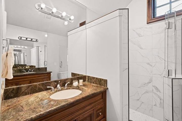 Vacation rental for 10 people, with hot tub and yard, with pets in Aspen Snowmass