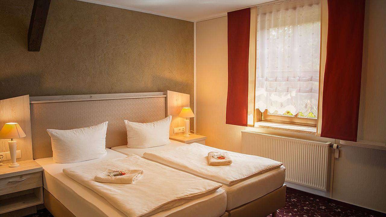 Mehrbettzimmer für 4 Personen in Saalfeld/Saale in Saalfeld, Saalfeld/Saale