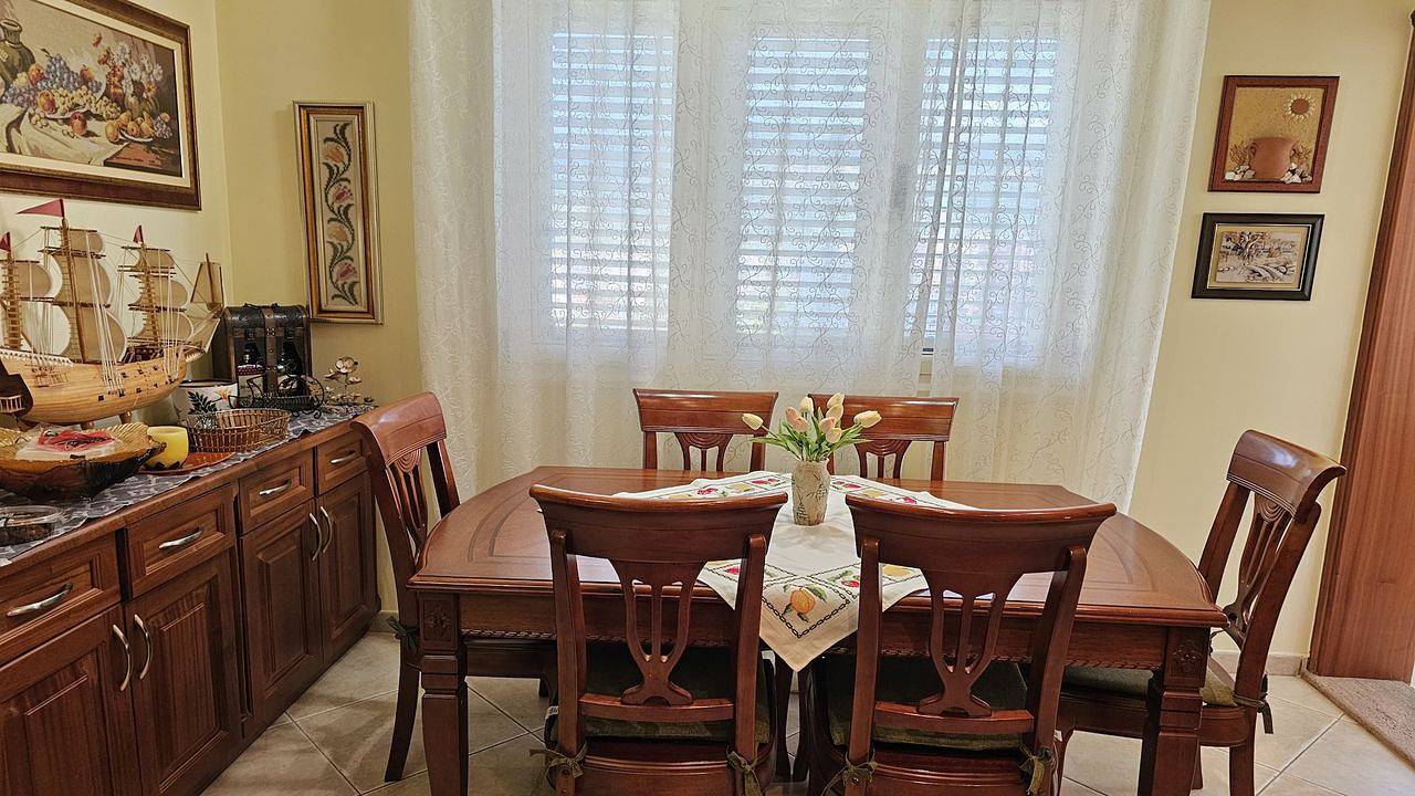 Ganze Ferienwohnung, Ferienwohnung für 5 Personen (115 m²) in Bashkia e Vlorës in Vlorë (Stadt), Vlorë