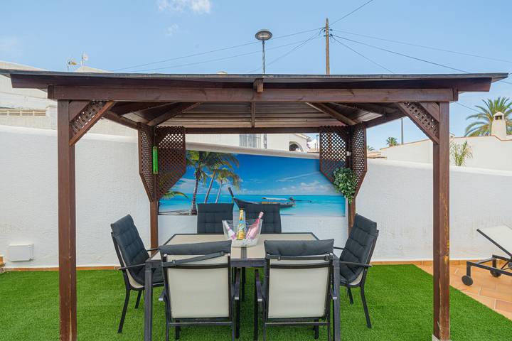 Ferienhaus 'Casa Blanca Family Villa' mit privatem Pool, WLAN und Klimaanlage in Alfàs del Pi, Costa Blanca