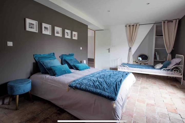 Location de vacances pour 16 personnes, avec terrasse et piscine à Savigny-lès-Beaune - 2