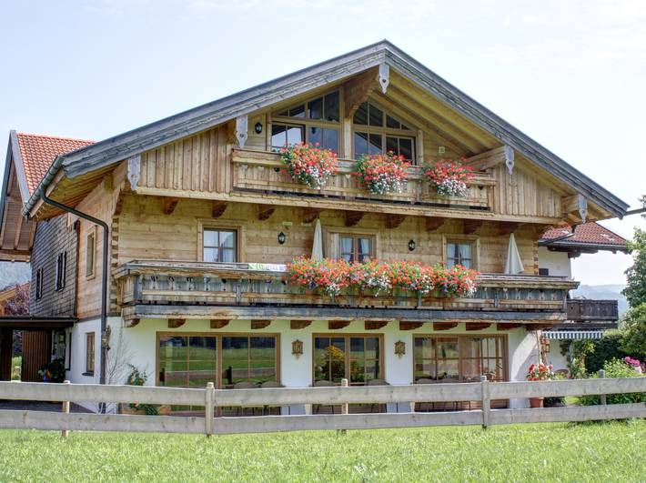 Ferienwohnung für 2 Personen, mit Balkon und Terrasse sowie Garten und Sauna
