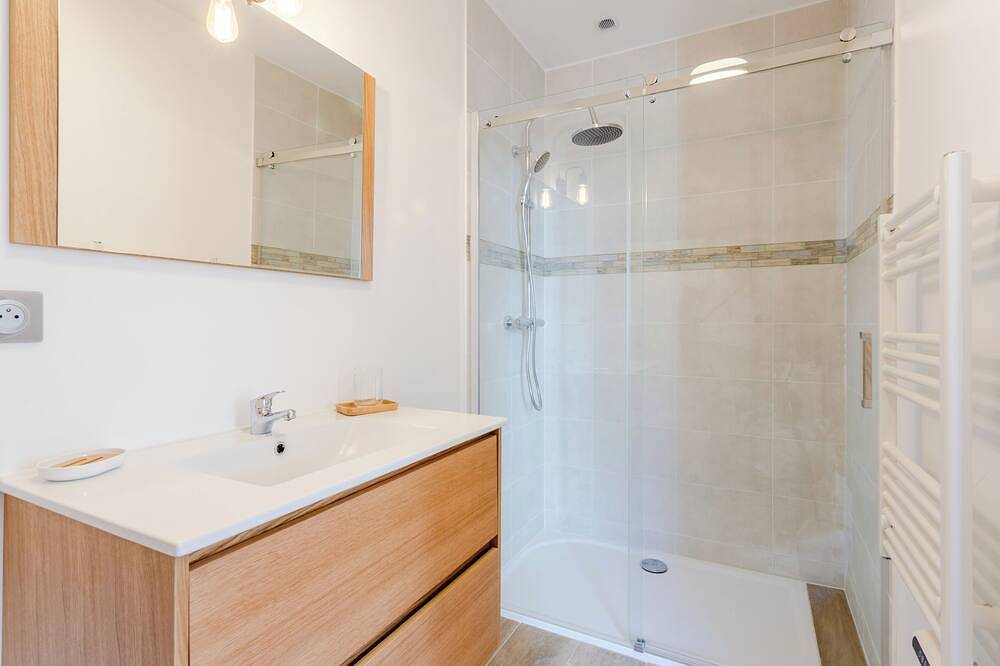 🏡 Chic & Cosy Cottage with Jacuzzi between Caen and the Normandy D-Day beaches in Biéville-Beuville, Región de Caen