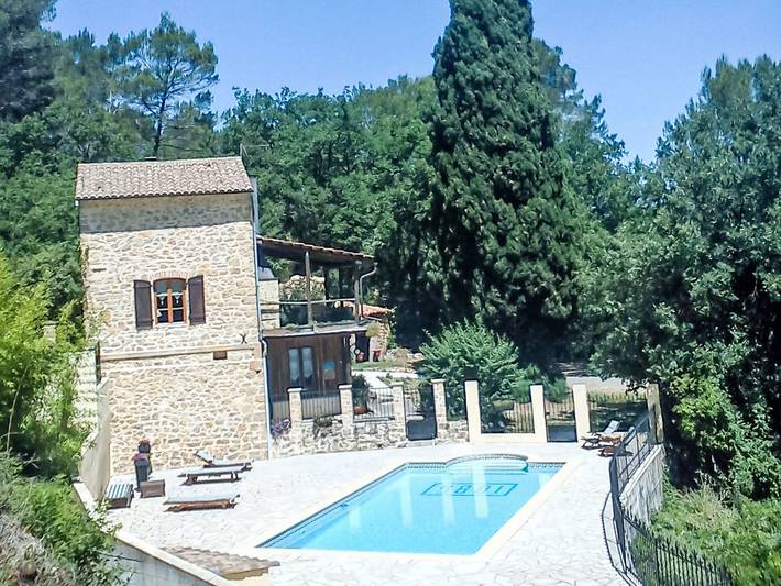 Ferienhaus für 6 Personen, mit Balkon und Terrasse sowie Garten und Pool