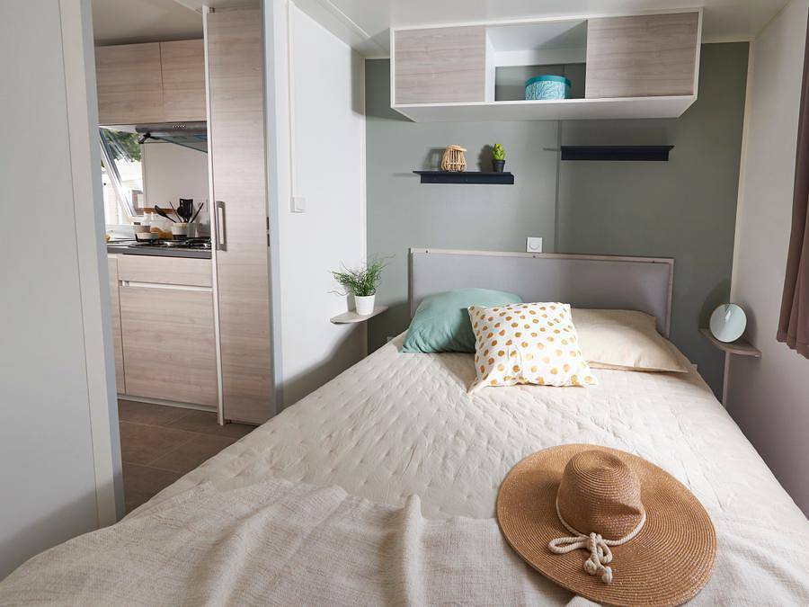 Flower Camping  Les Granges - Mobilhome 6 personnes - Homeflower Premium 35m² (3 chambres) + terrasse couverte in Luynes, Région de Tours